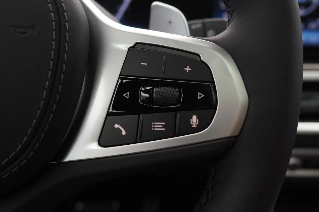 New 2027 Mineral White Metallic BMW xDrive40i image 13