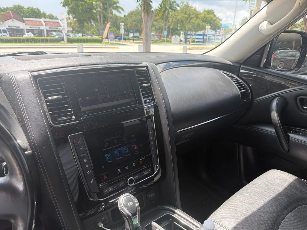 Used 2020 Silver INFINITI LUXE image 6
