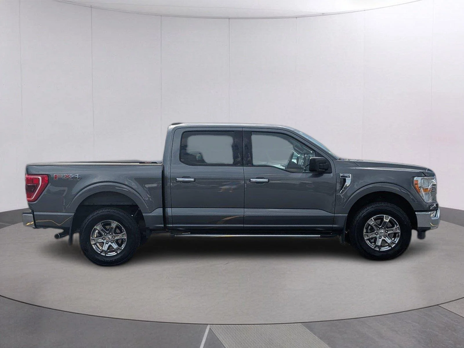 Used 2023 Carbonized Gray Ford XLT image 8