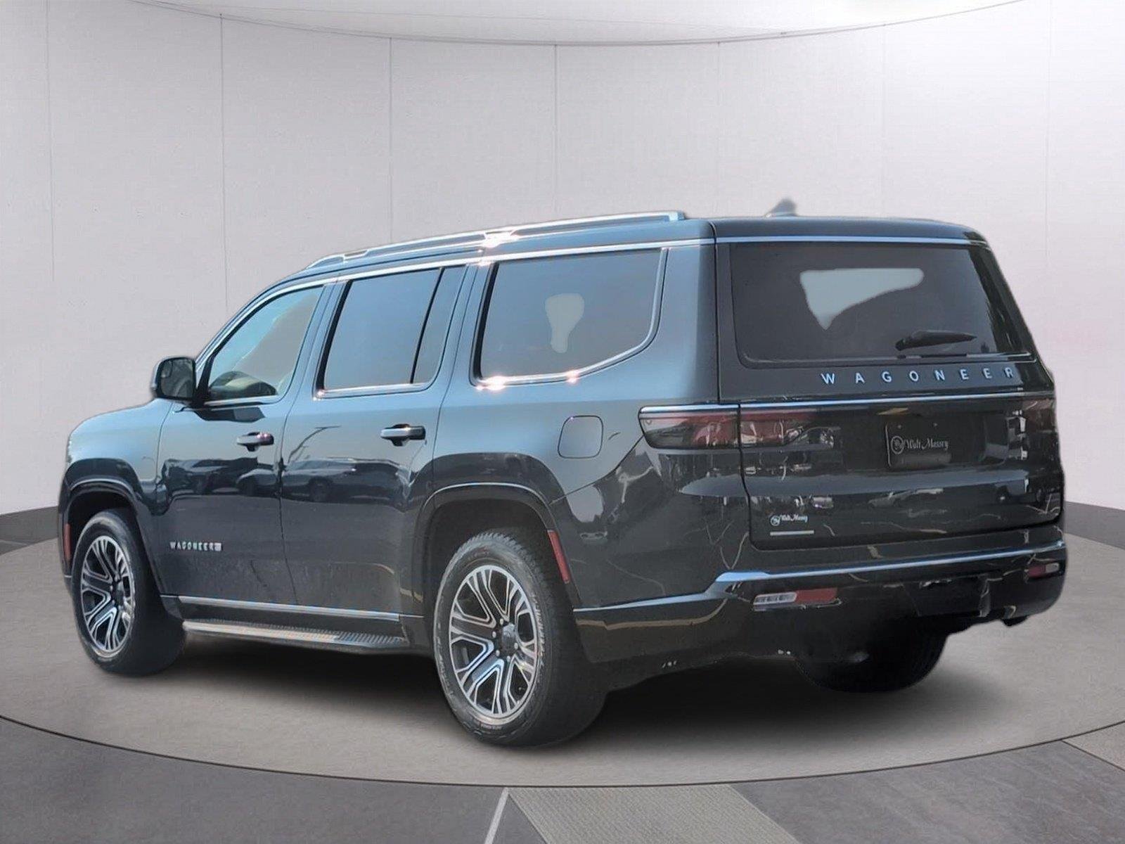 Used 2023 River Rock Jeep Base image 3