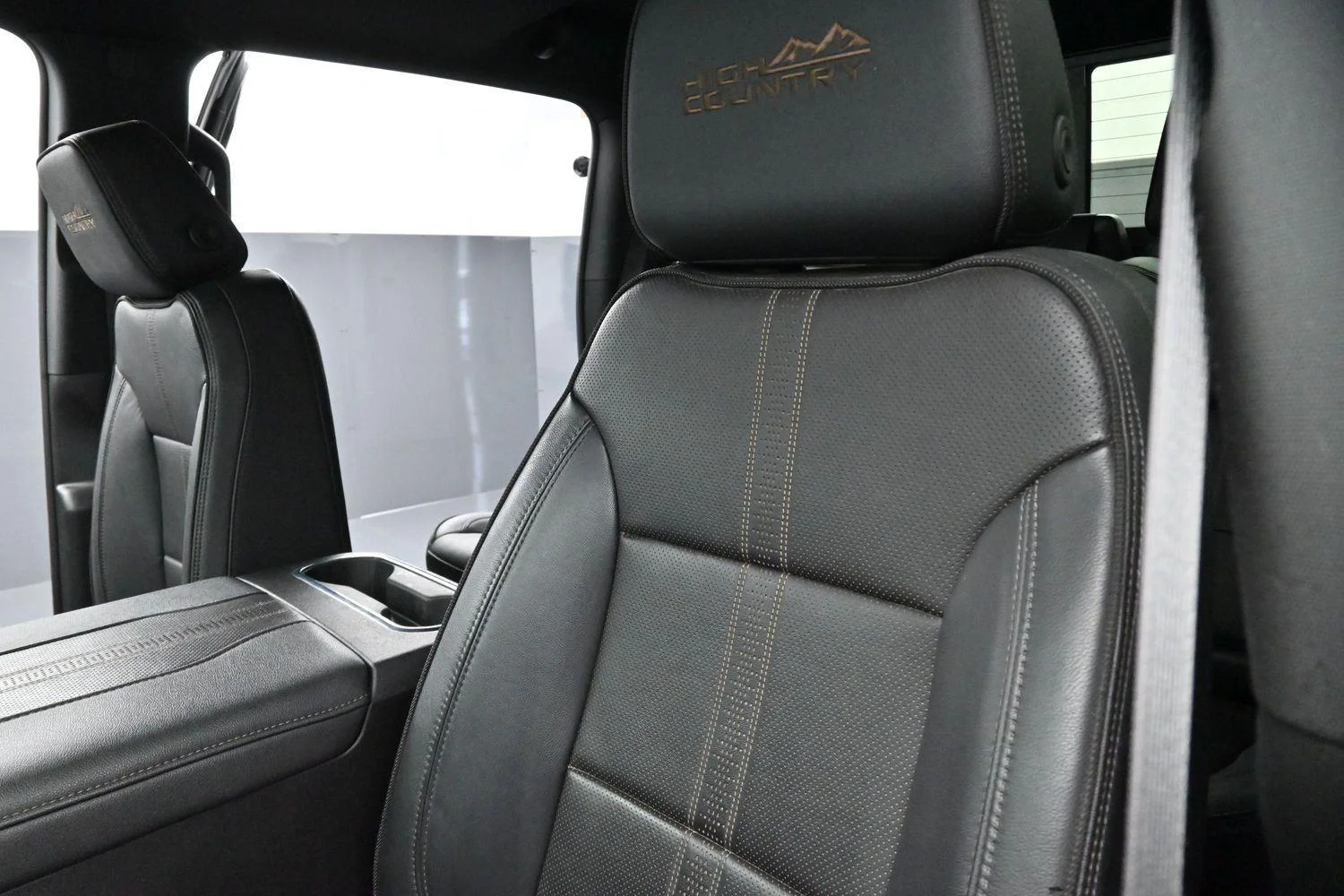 Used 2024 Black Chevrolet High Country image 15
