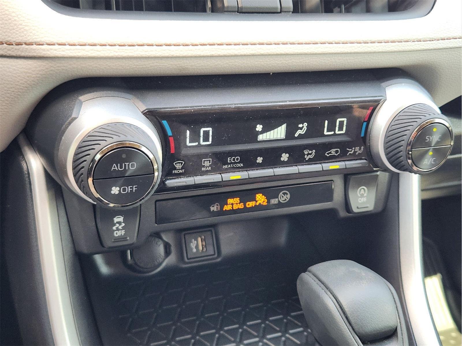 Used 2025 Ruby Flare Pearl Toyota XLE image 18