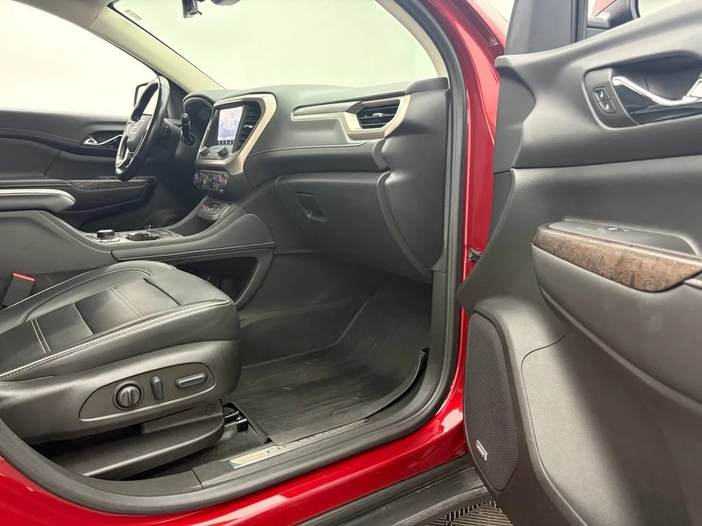 Used 2022 Cayenne Red Tintcoat GMC Denali image 33
