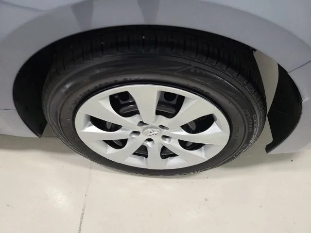 Used 2022 Celestite Toyota LE image 34