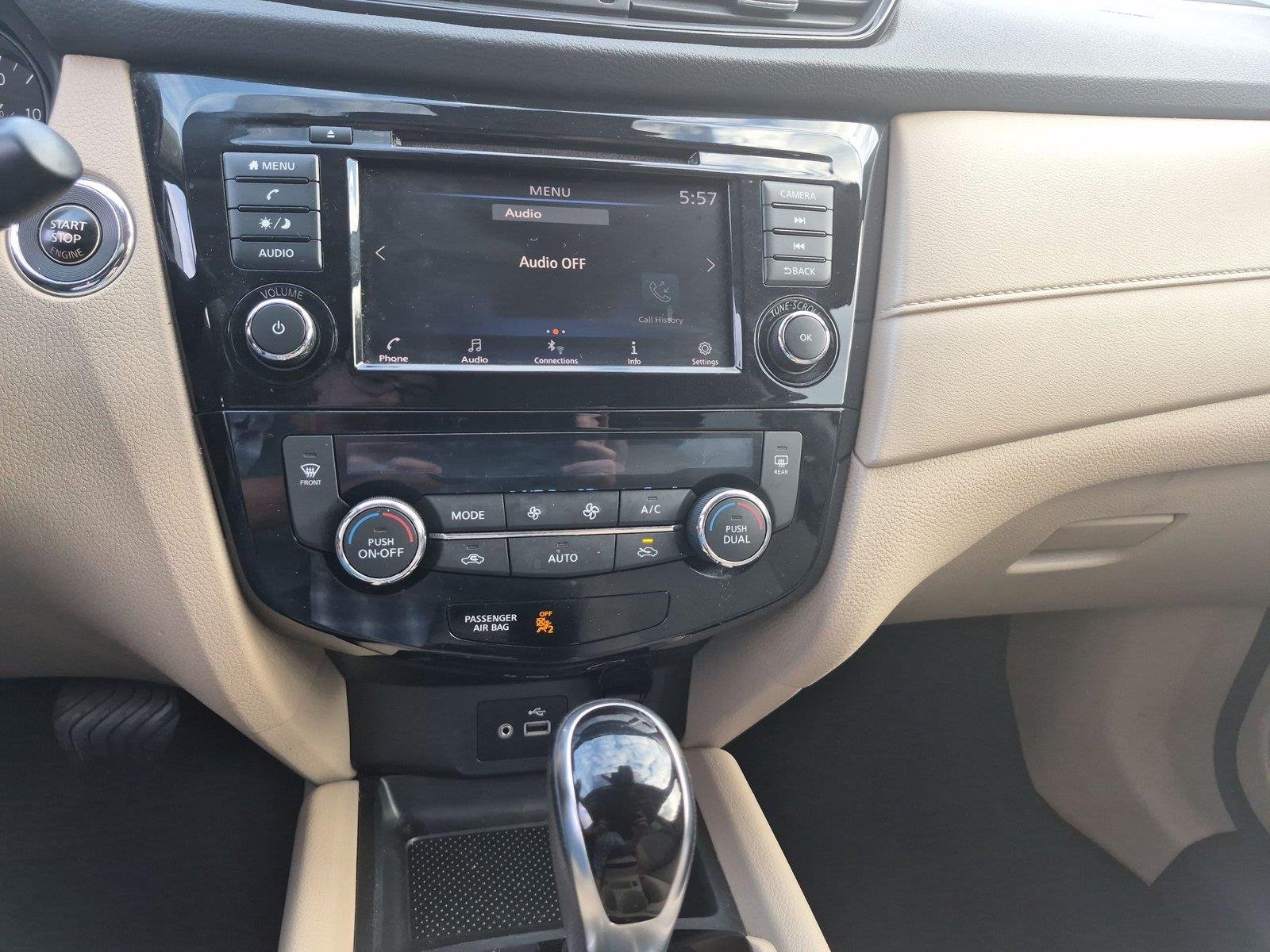 Used 2020 Scarlet Ember Tintcoat Nissan SV image 23
