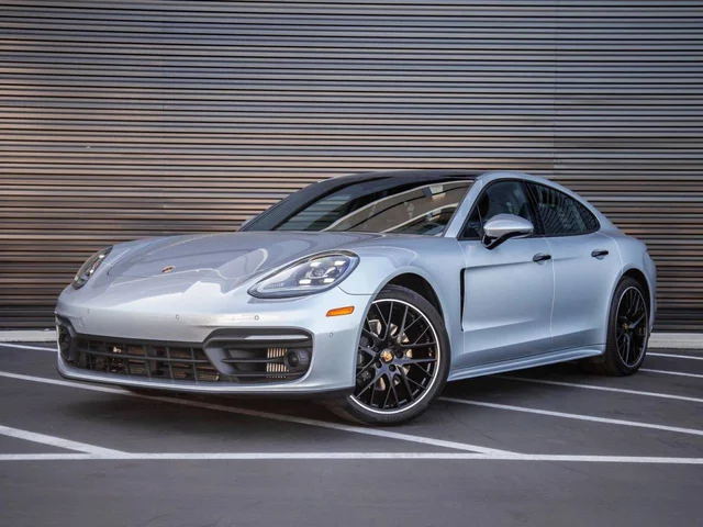 2023 Porsche Panamera 