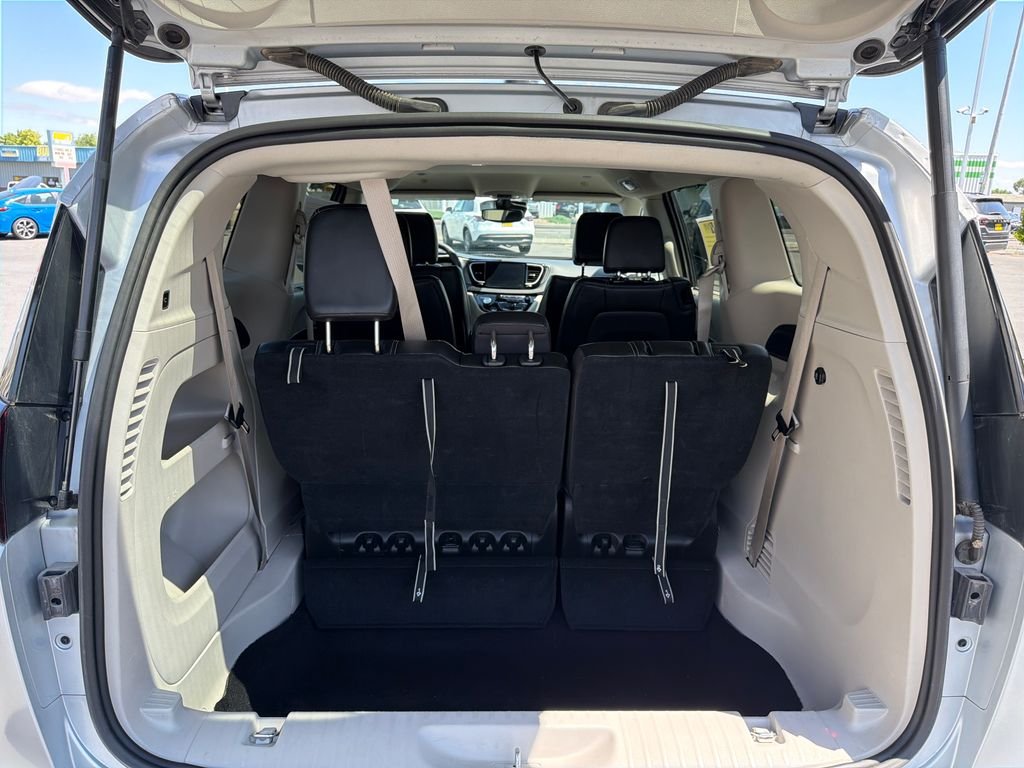 Used 2024 Silver Chrysler Touring L image 16