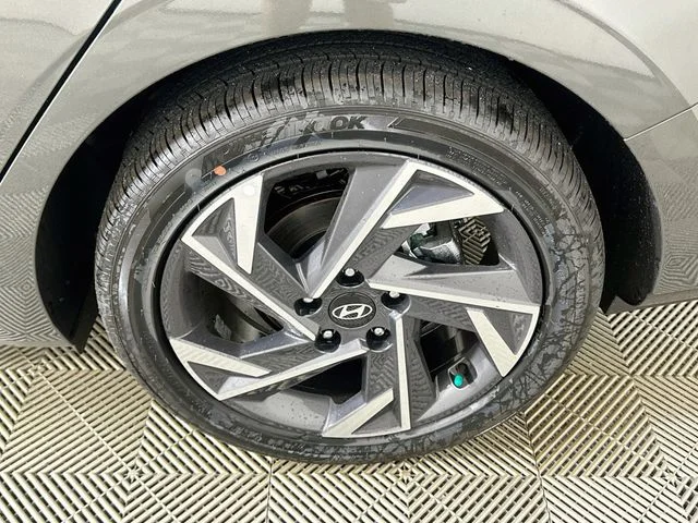 New 2026 Hyundai ELANTRA Limited