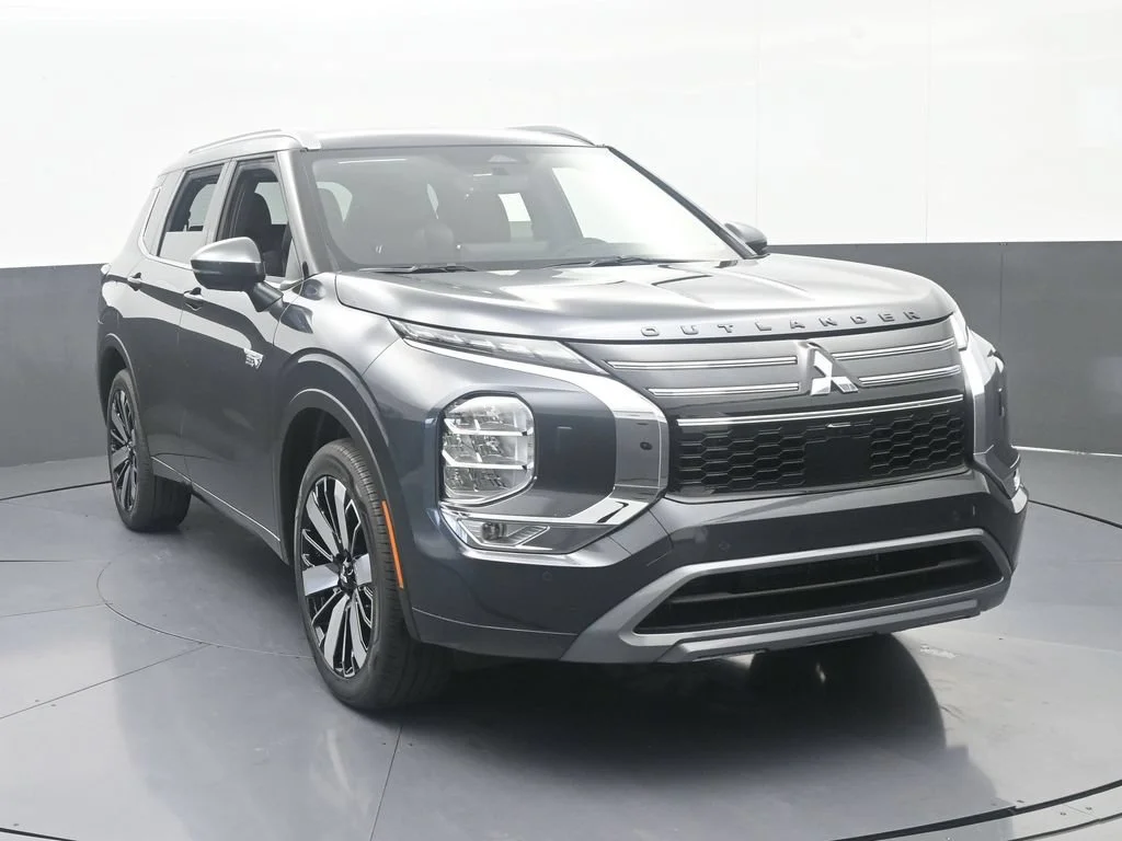 New 2026 Gray Mitsubishi SEL S-AWC image 9
