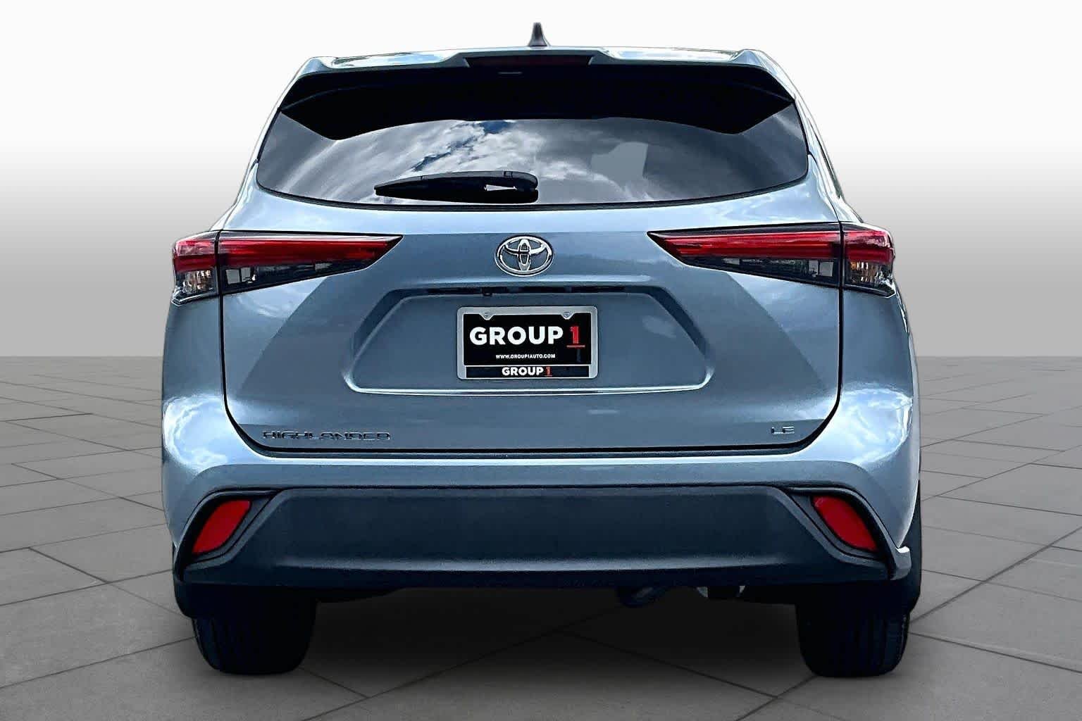 Used 2023 Moon Dust Toyota LE image 5