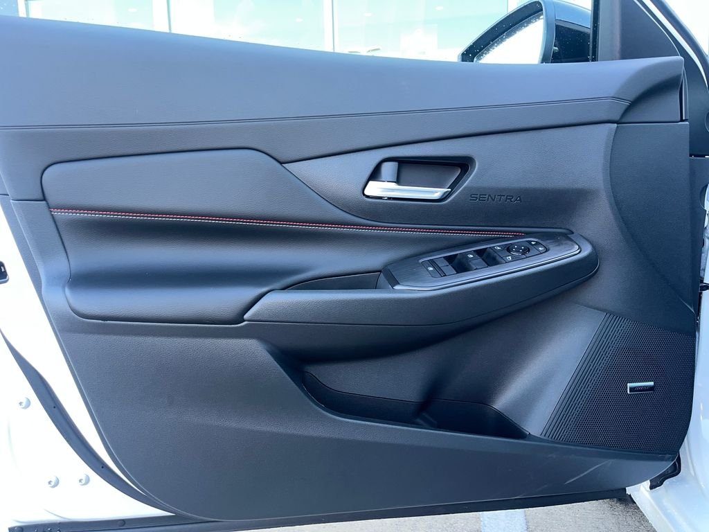 2026 Nissan Sentra SR - Photo 10
