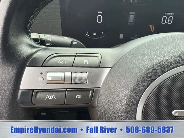 Used 2024 White Hyundai SEL image 27