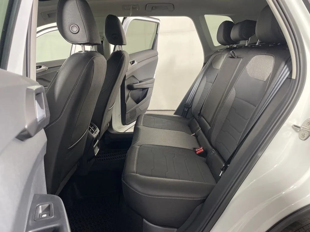 New 2026 White Volkswagen 1.5T SE Black image 19