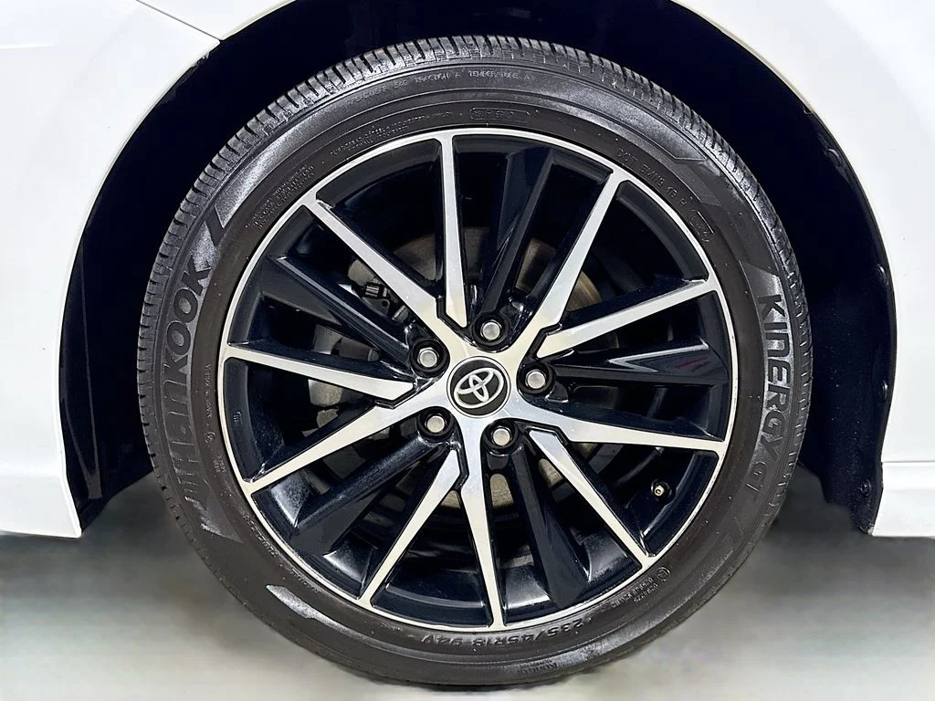 Certified Used 2023 Ice Cap Toyota SE image 9