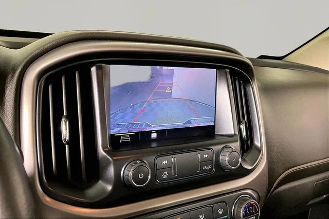 Used 2022 White GMC AT4 w/Leather image 14