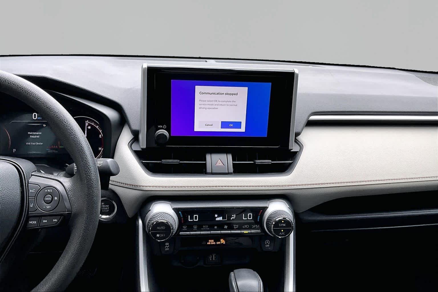 Used 2025 Silver Sky Metallic Toyota XLE image 7