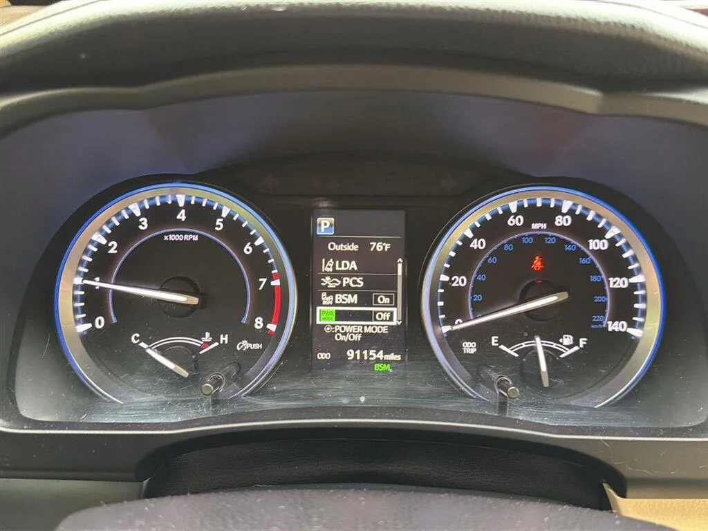 Used 2017 Blizzard Pearl Toyota XLE image 14