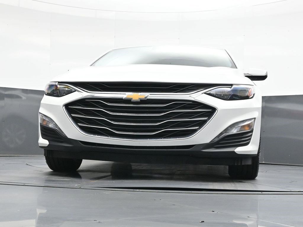 Used 2024 Summit White Chevrolet LT image 34