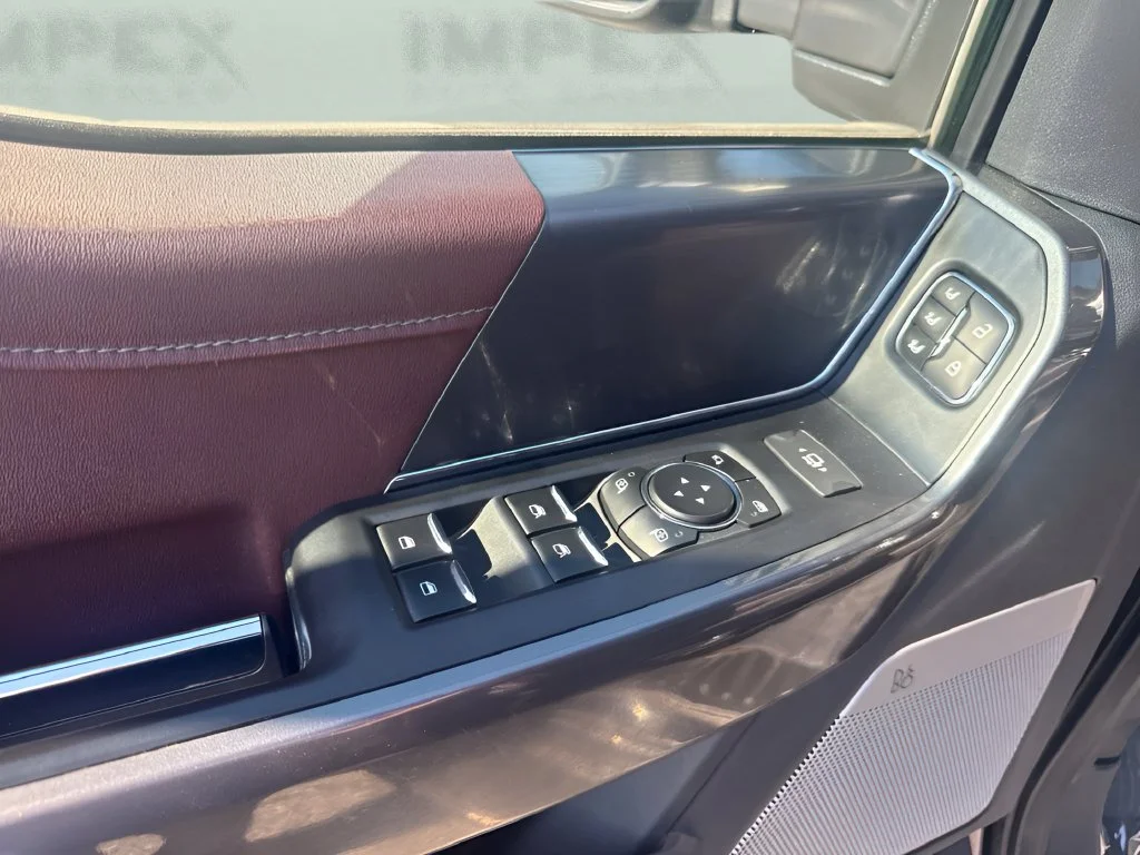 Used 2022 Black Ford Lariat image 25