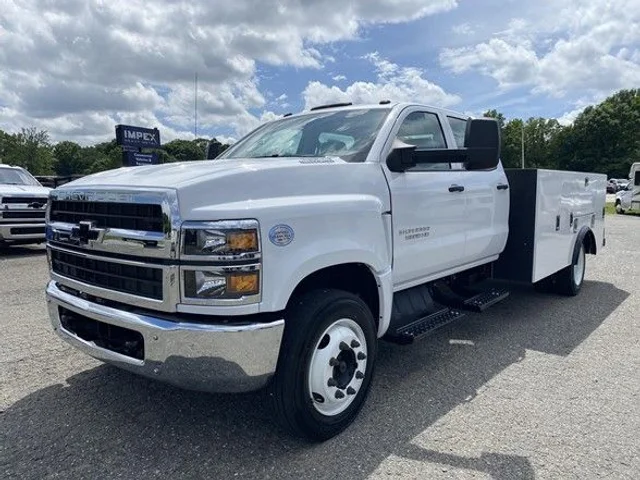 2023 Chevrolet Silverado 5500HD Work Truck