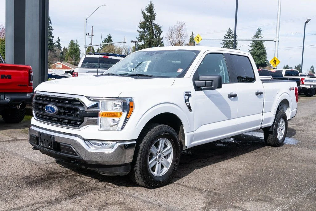 Used 2022 White Ford XLT image 3