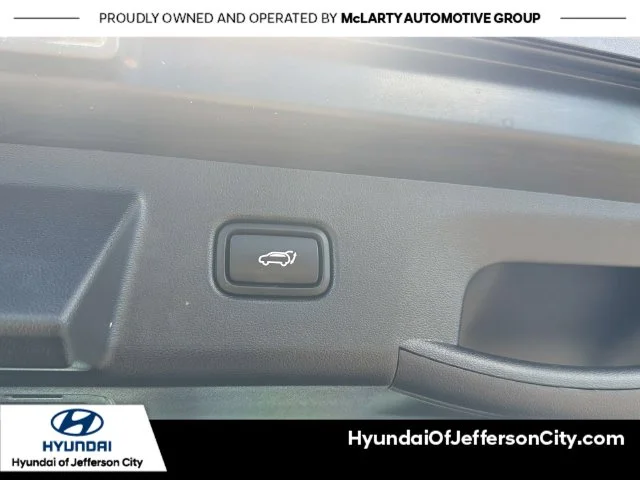 Used 2023 Black Hyundai SEL image 13