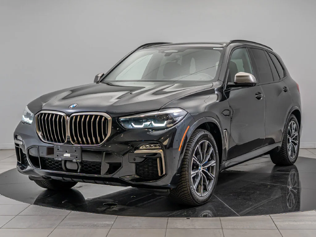 Used 2020 Black Sapphire Metallic BMW M50i image 1
