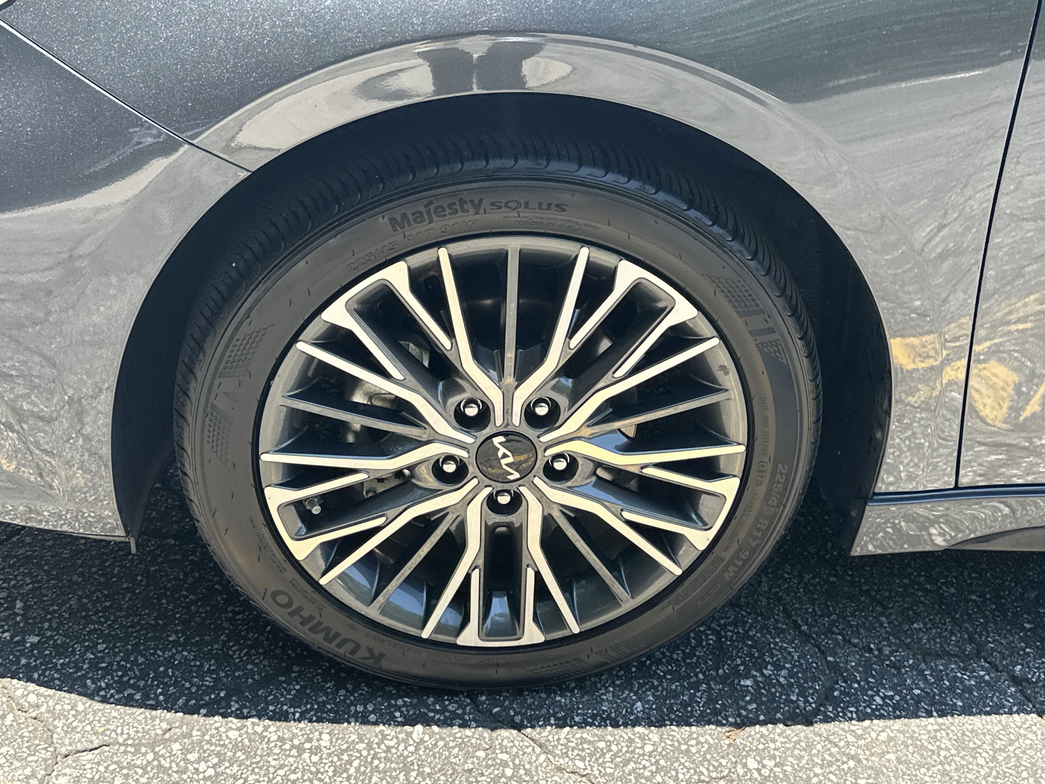 Certified Used 2024 Gravity Gray Kia GT-Line image 12