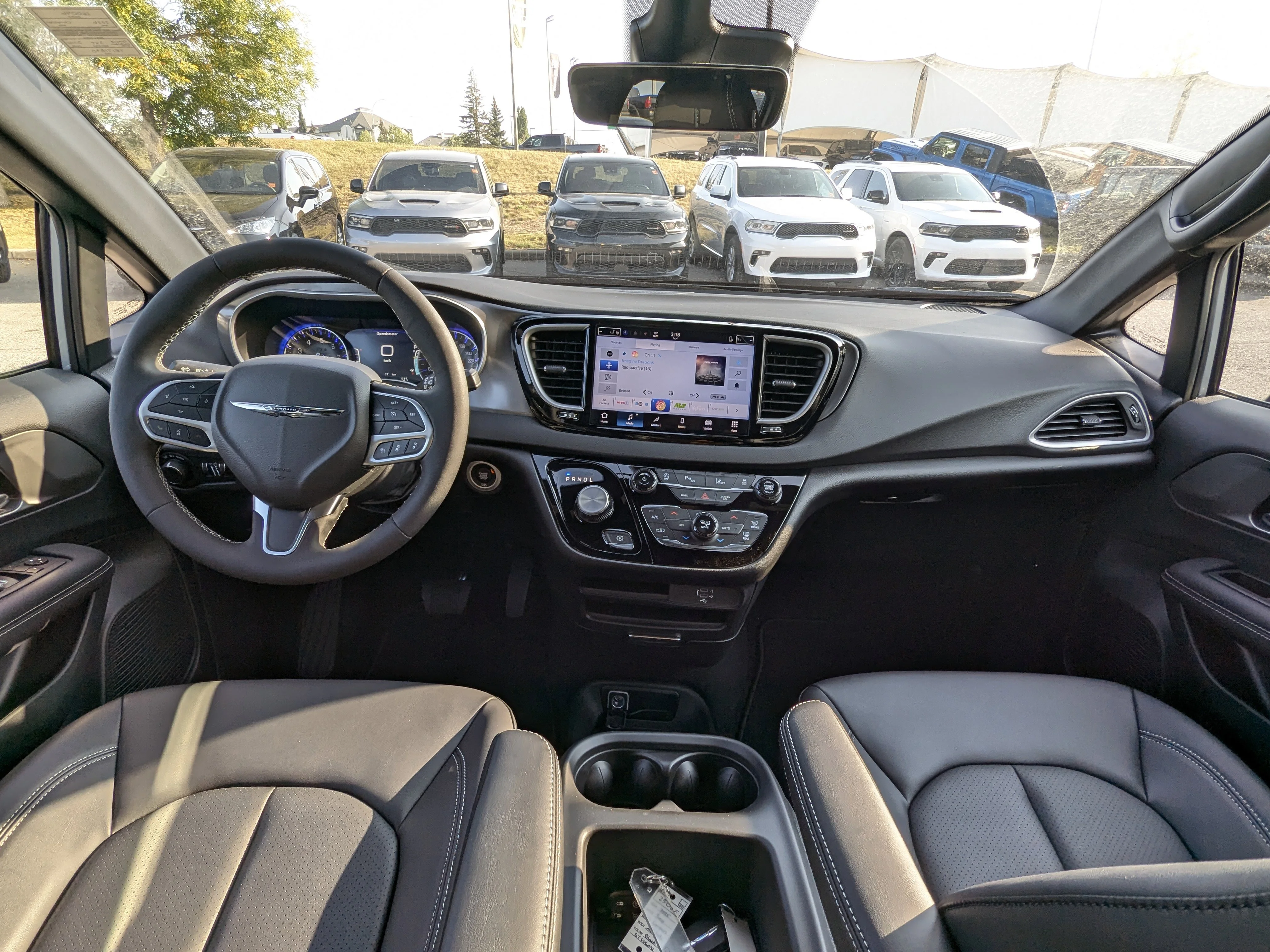 New 2026 Silver Chrysler SXT - Power Liftgate - Power Sliding Doors - Leather - Remote Starter & Tons More! image 25