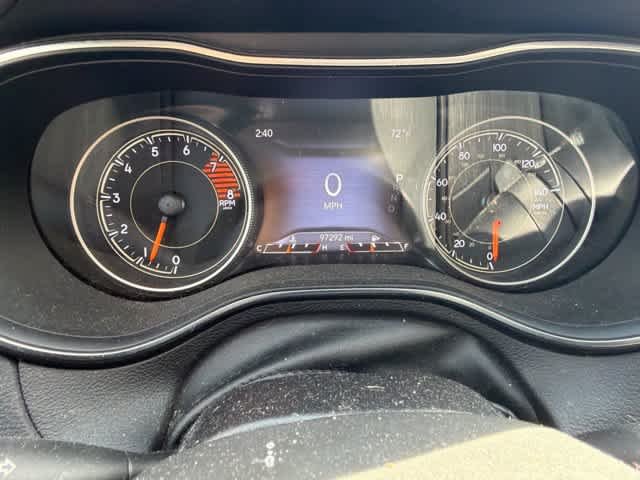 Used 2020 Diamond Black Crystal Pearlcoat Jeep Limited image 8