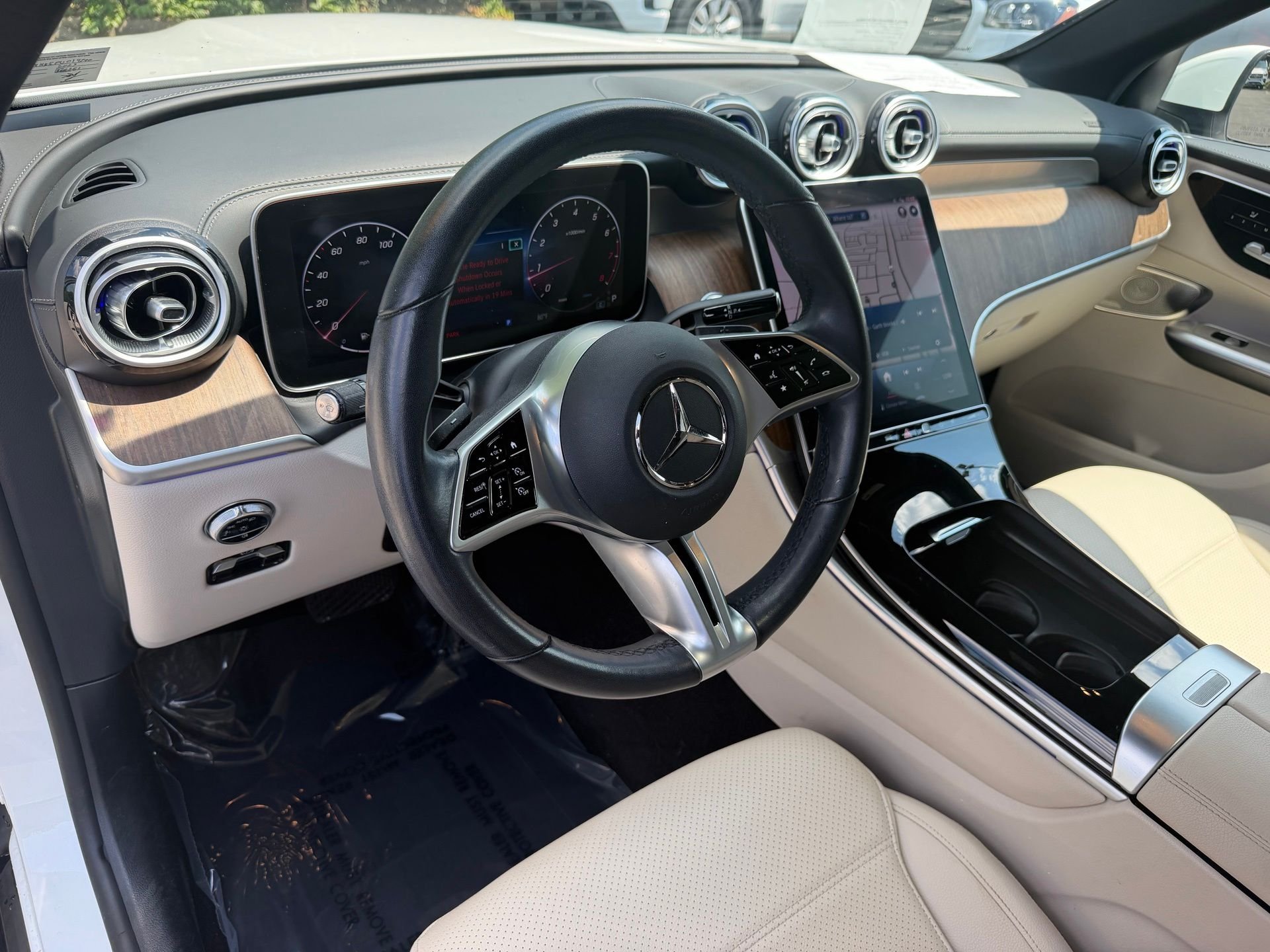 Certified Used 2023 White Mercedes-Benz GLC 300 image 6