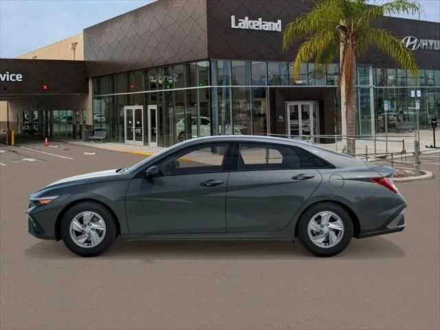 New 2026 Hyundai ELANTRA SE