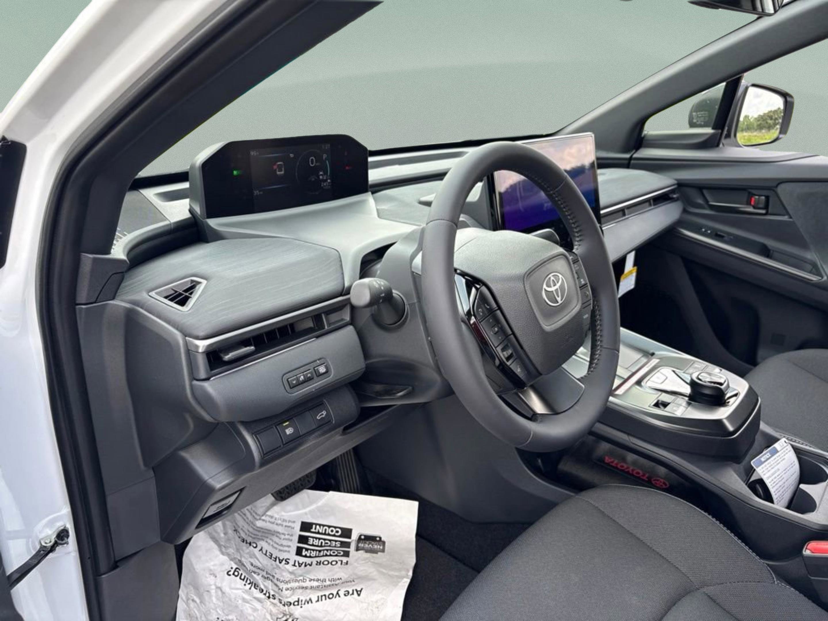 New 2026 Wind Chill Pearl Toyota SE image 18