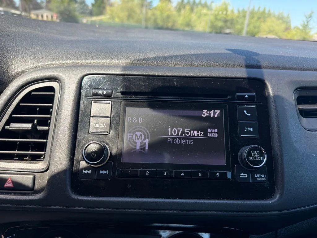 Used 2019 Modern Steel Metallic Honda LX image 14