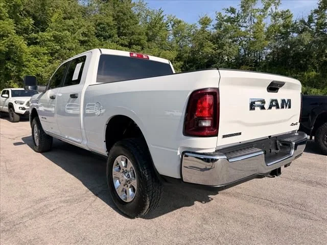 Used 2025 White Ram Big Horn image 7
