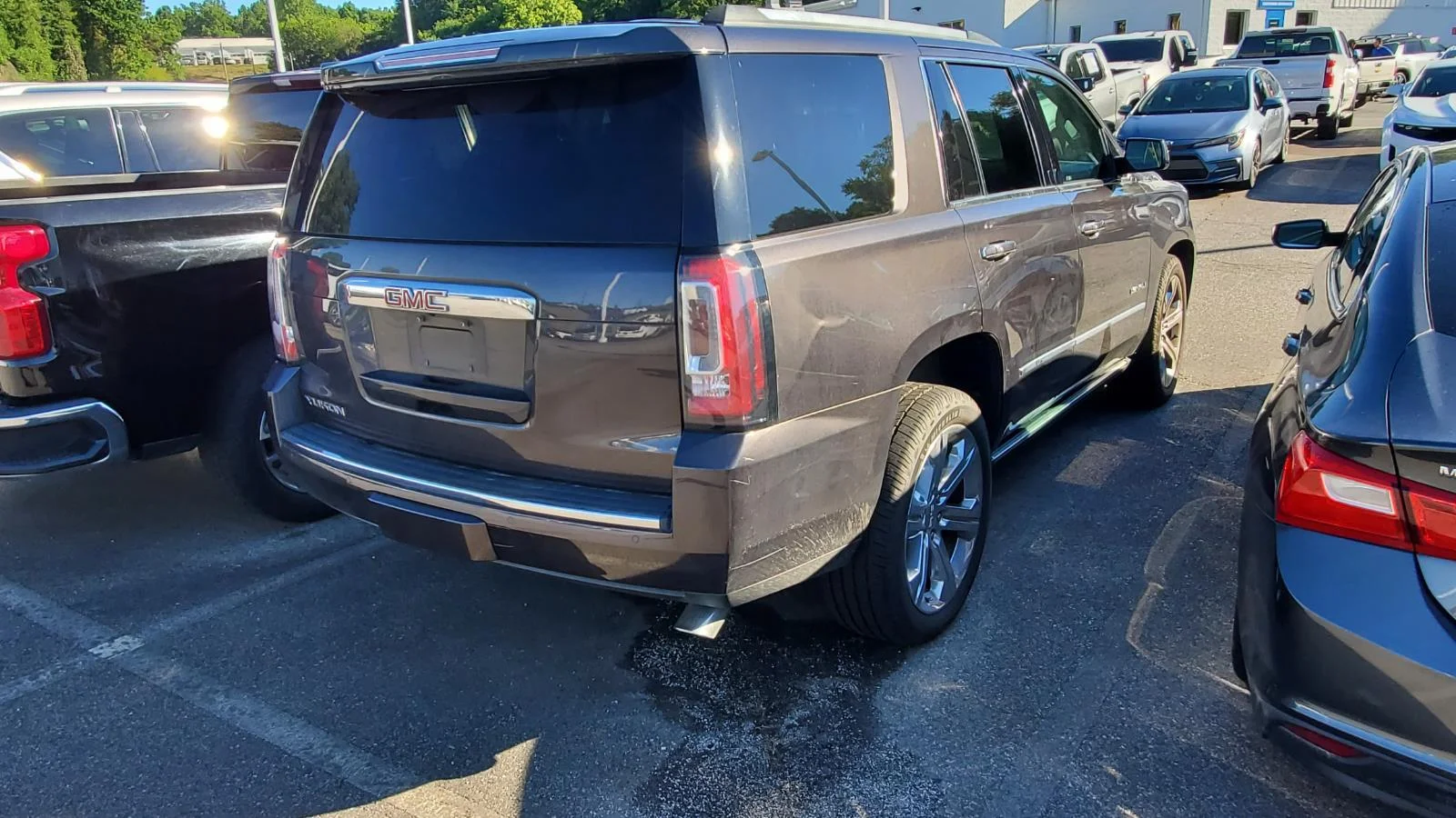 Used 2016 IRIDIUM METALLIC GMC Denali image 10