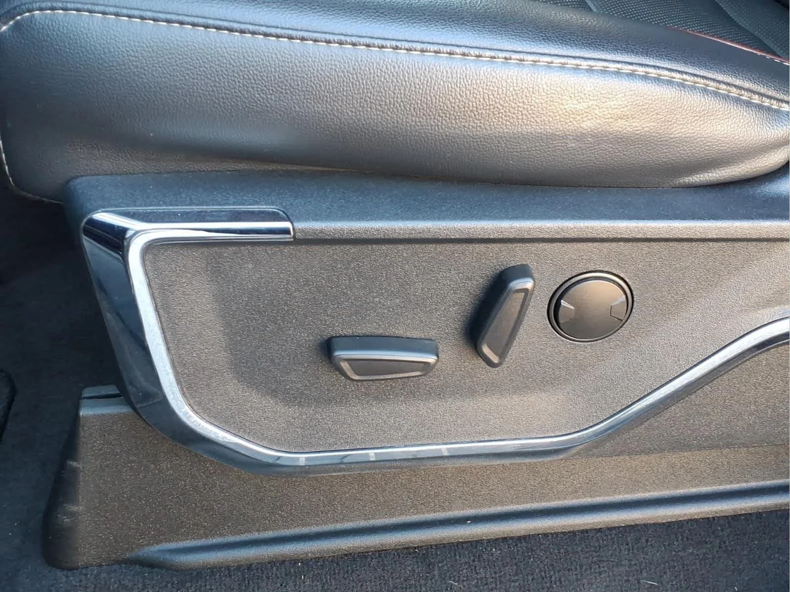 Used 2024 Antimatter Blue Ford LARIAT image 16