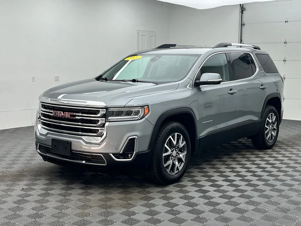 Used 2023 Silver GMC SLT image 15