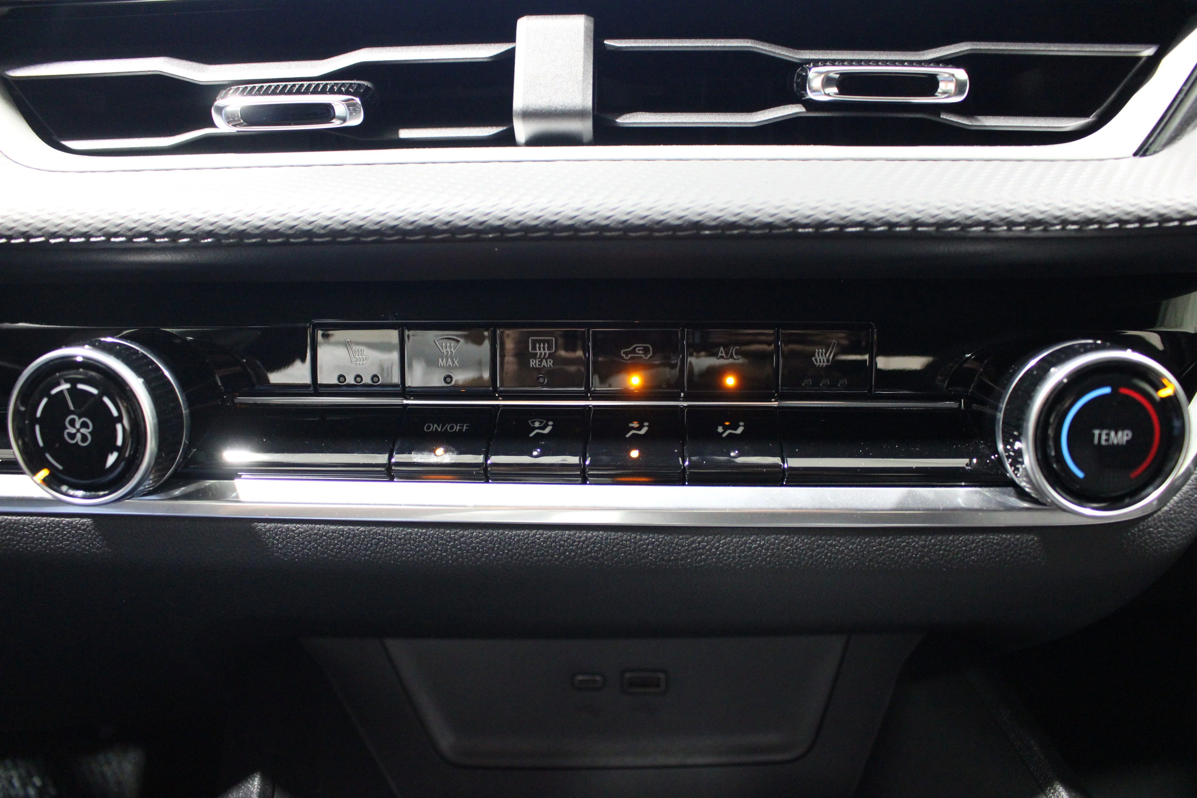 2026 Chevrolet Equinox LT - Photo 17