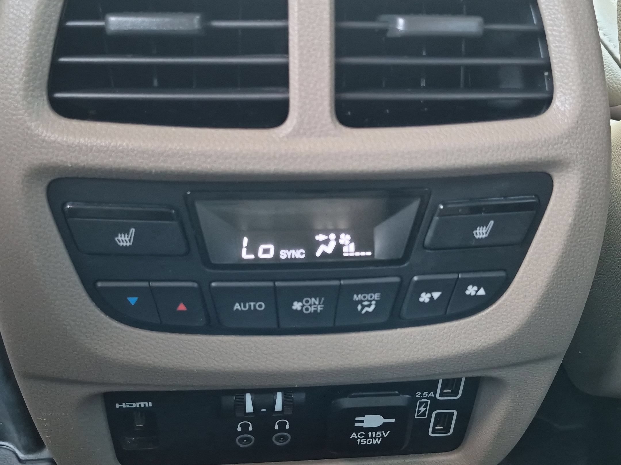 2022 Honda Pilot Elite - Photo 29