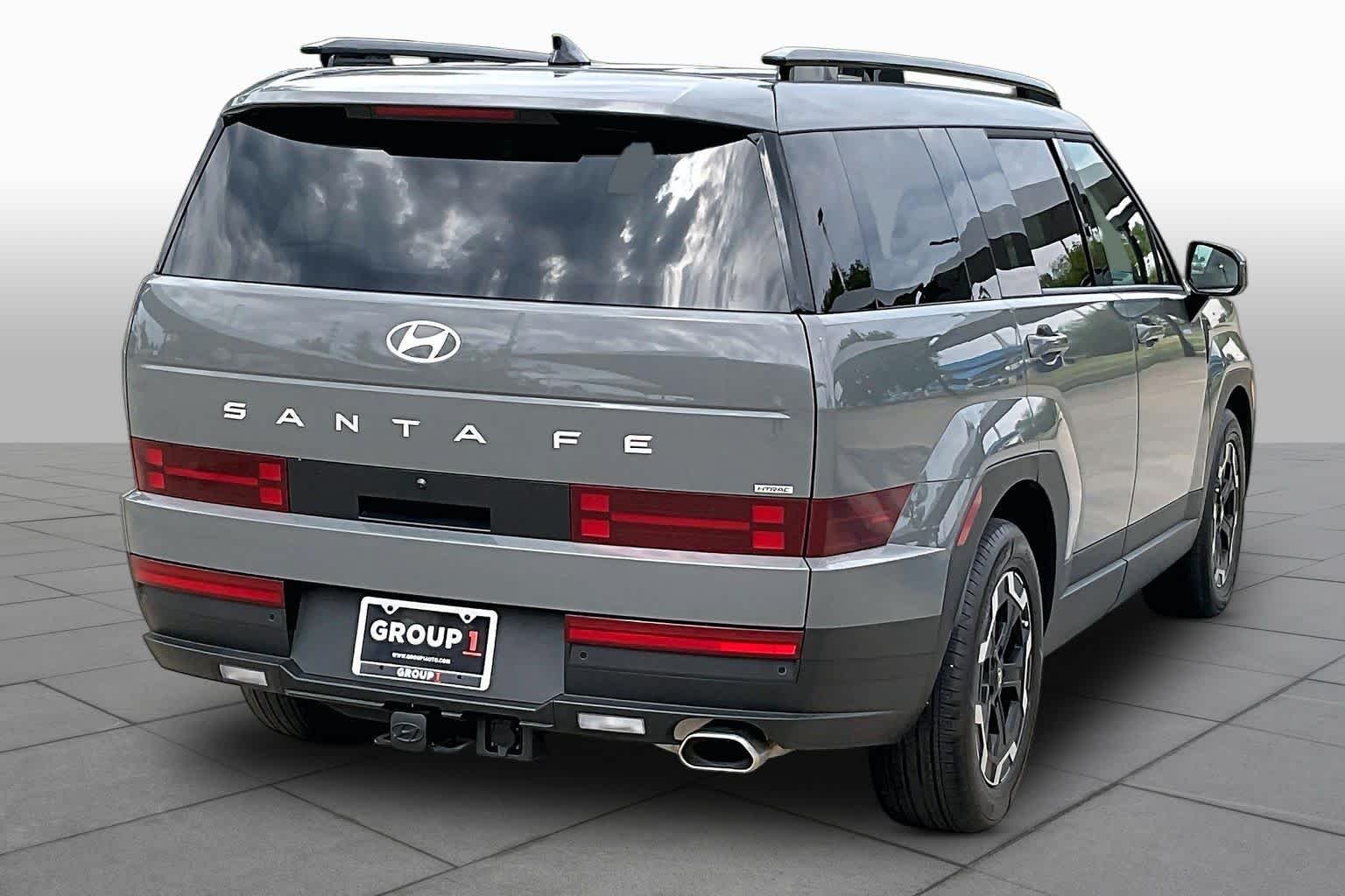Used 2025 Hampton Gray Hyundai SEL image 12