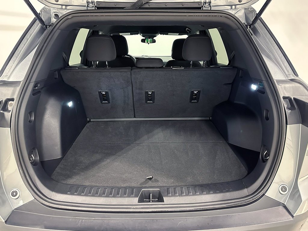 Used 2025 Gray Chevrolet LT image 5