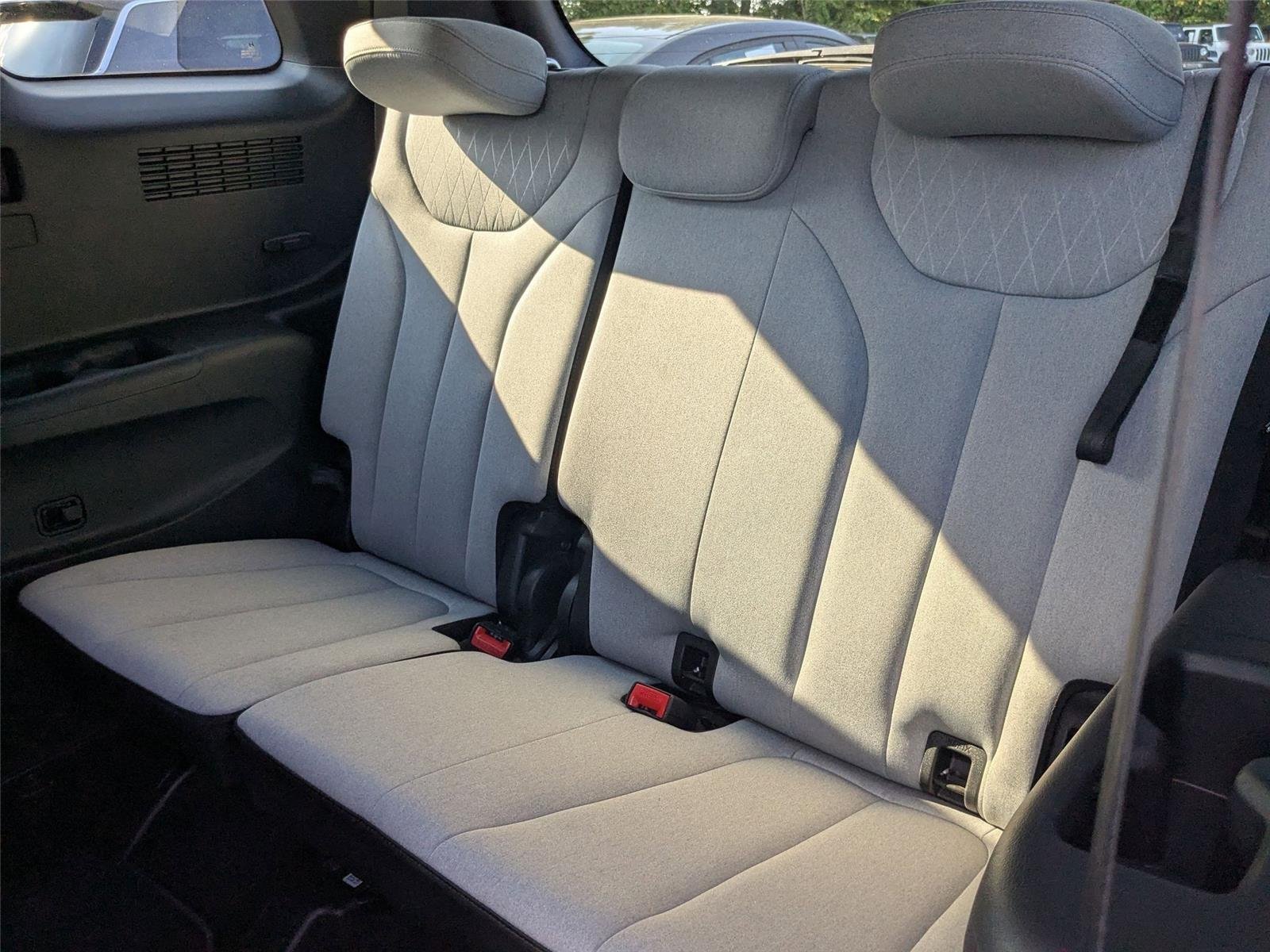 Certified Used 2021 Hyper White Hyundai SE image 25