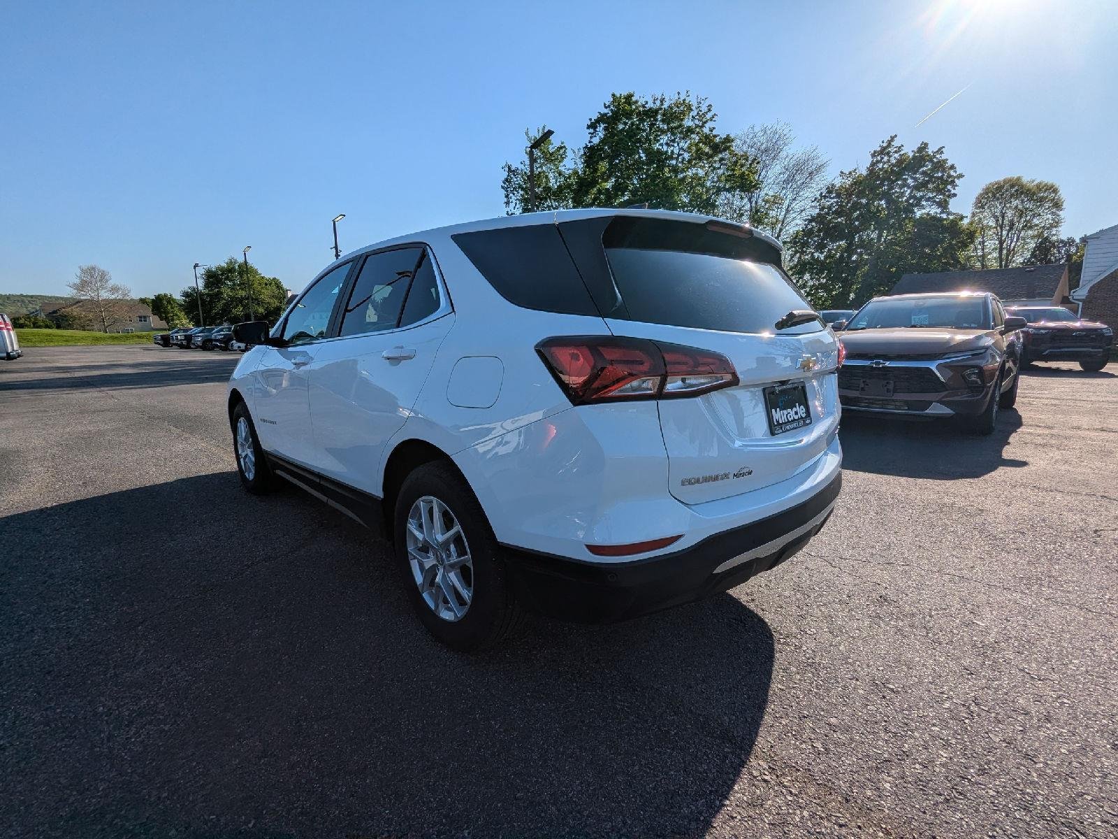 Used 2023 Summit White Chevrolet LT image 6
