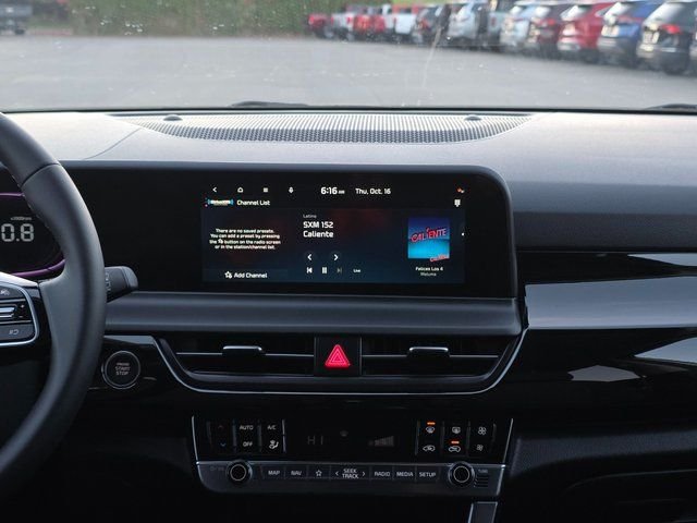 New 2026 White Kia S image 20