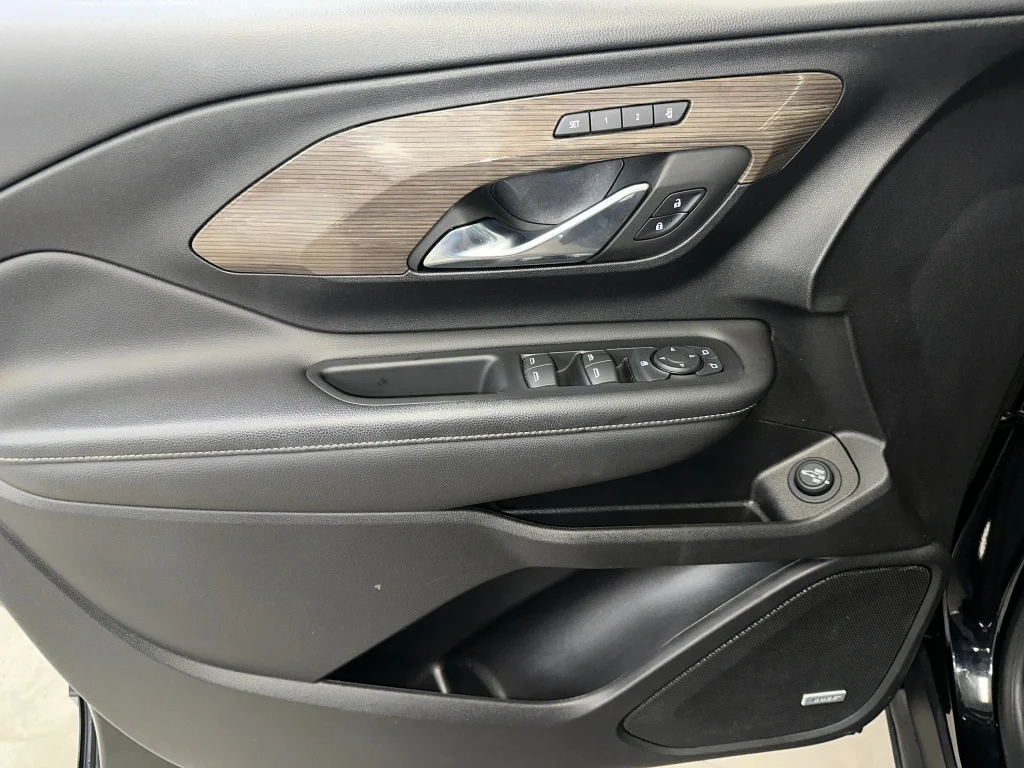 Used 2023 Ebony Twilight Metallic GMC Denali image 8