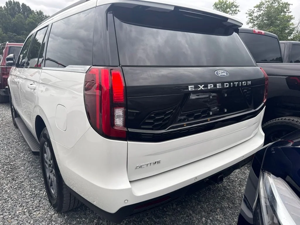 Used 2025 White Ford Active image 6