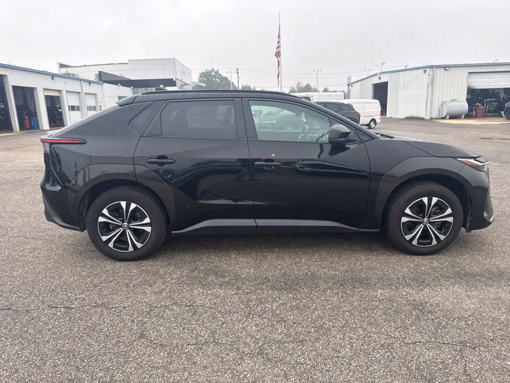 Used 2024 Black Toyota XLE image 6
