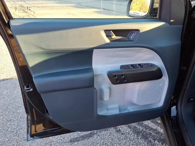 New 2025 Shadow Black Ford XLT image 32