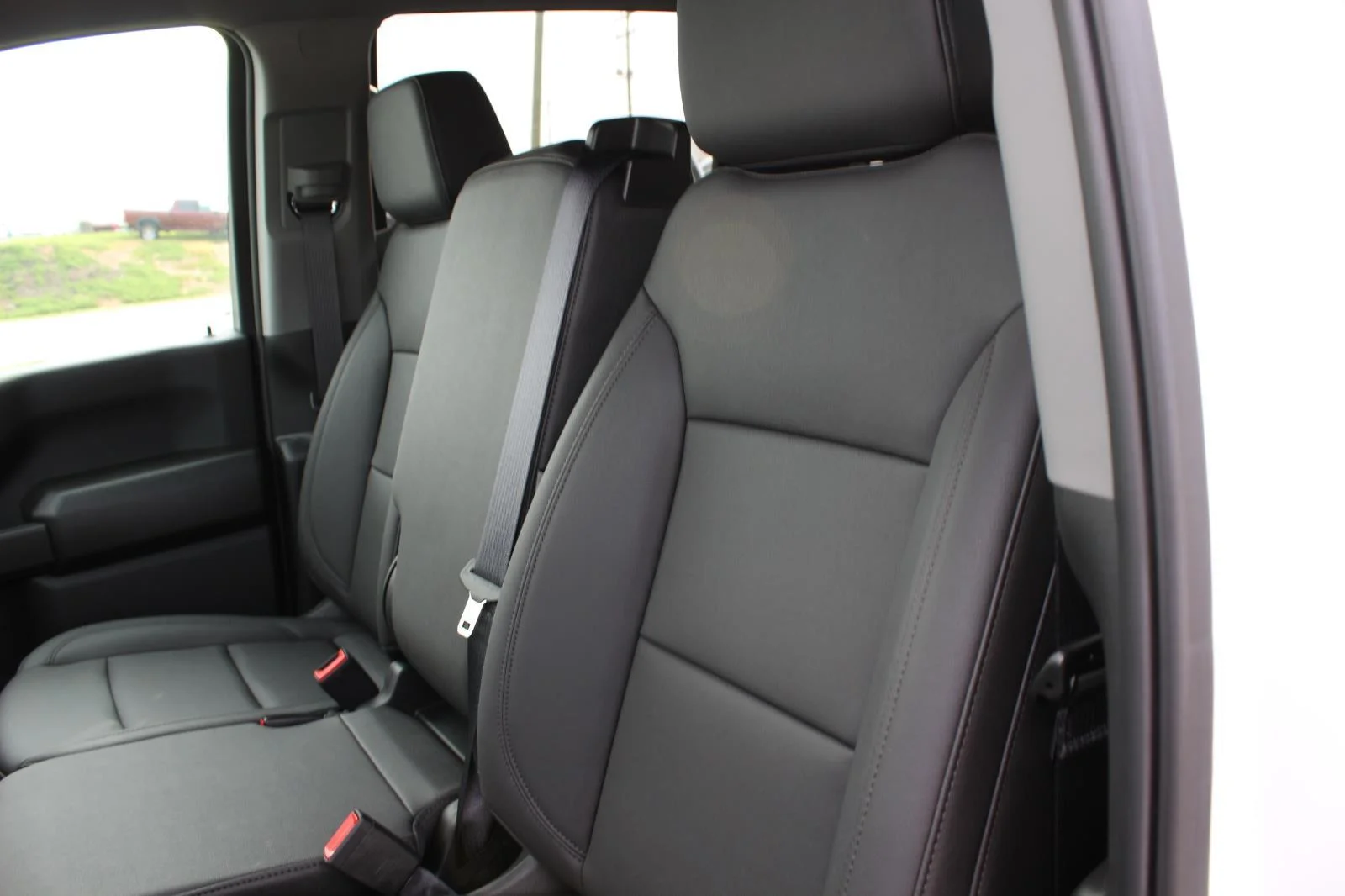 New 2025 Summit White GMC Pro image 20